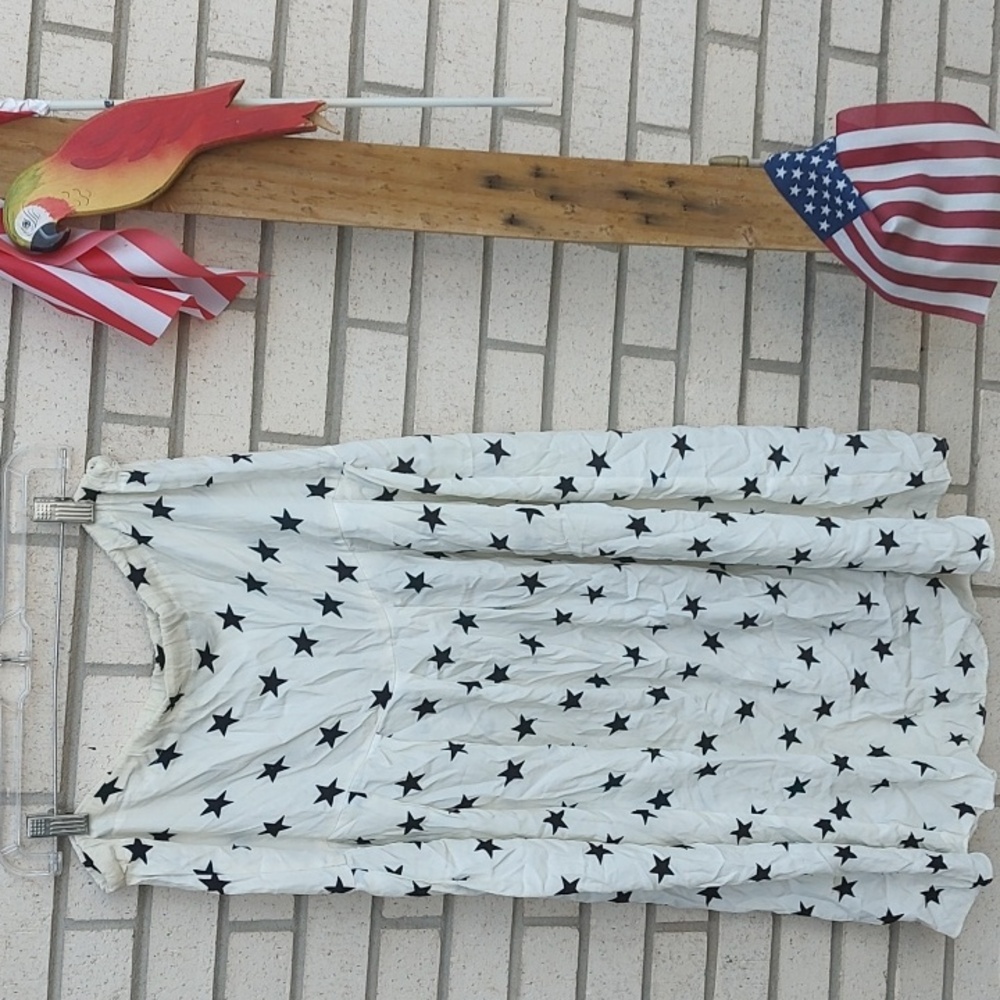 WHITE Skirt/Blue Stars - Picture 9 of 9